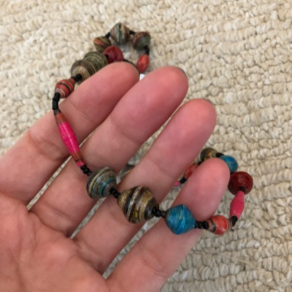 Ugandan ‘Bead for Life’ paper bead necklace - Picture 7 of 8